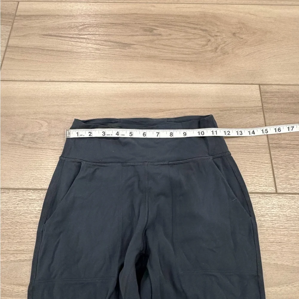 🍋 LULULEMON 🍋 Align Jogger Size 4